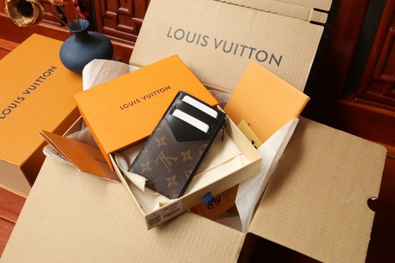 LV Wallets 7